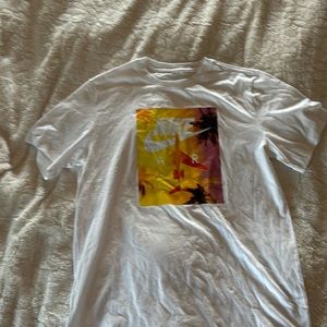 Men’s Nike tee